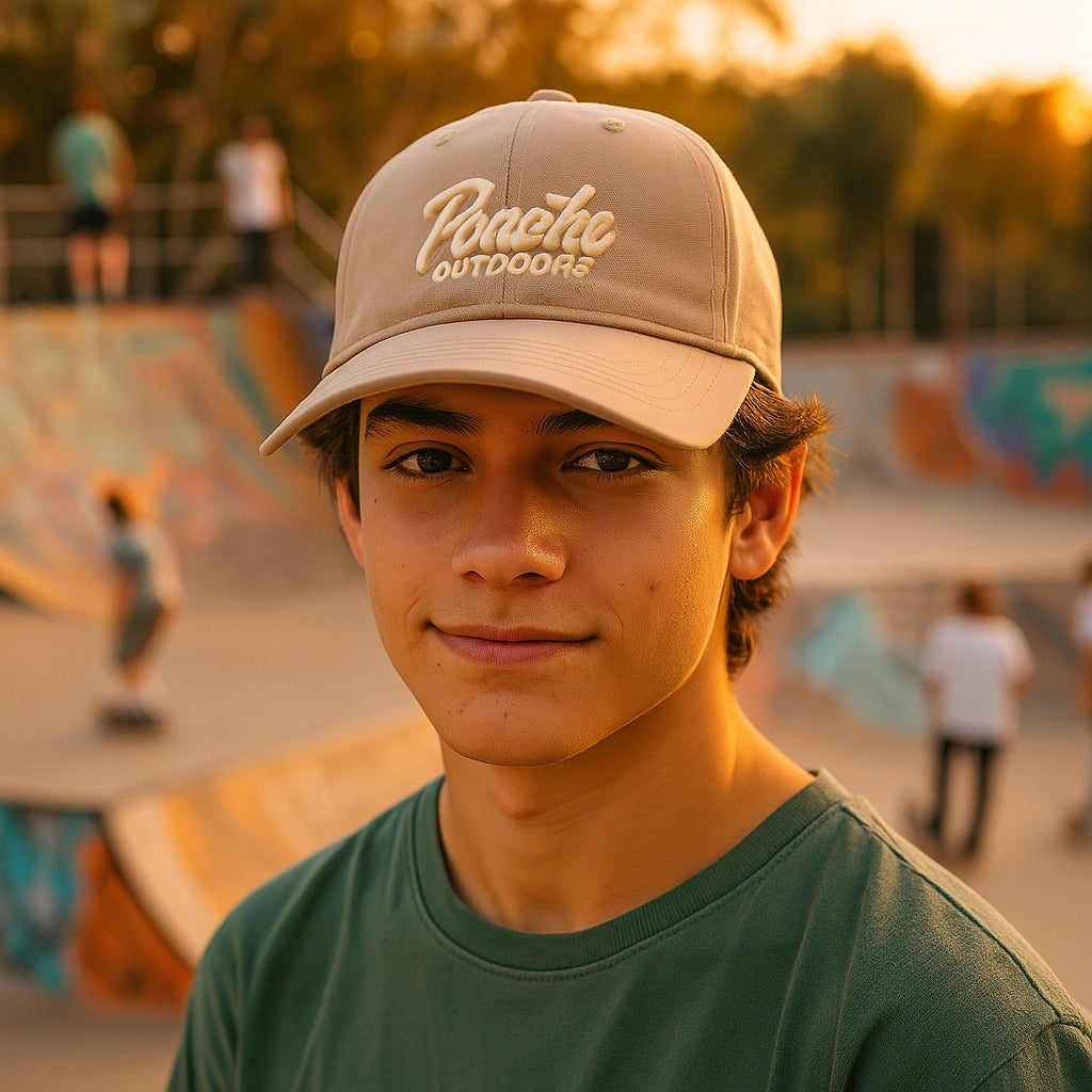 Gorra “PONEHO Outdoors” – Estilo Aventura Urbana para Él y Ella