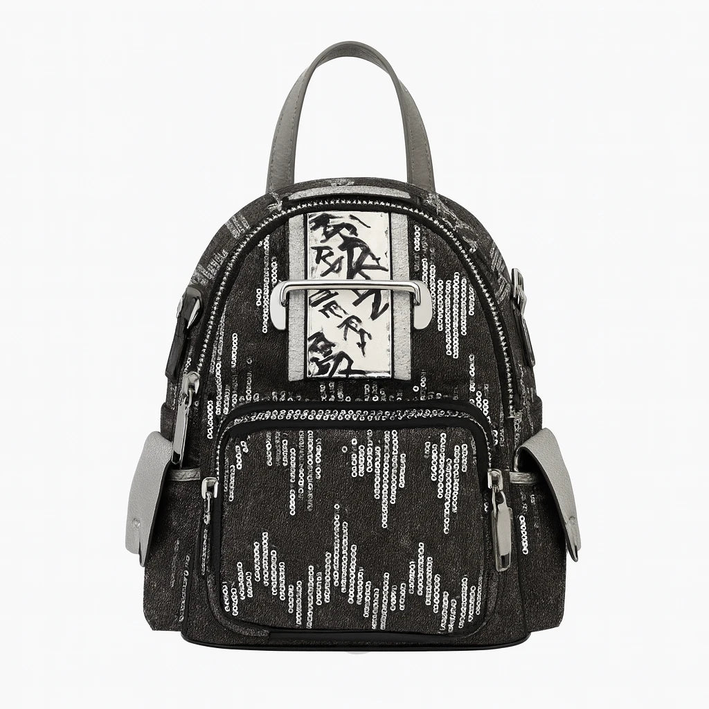 Mochila de Lentejuelas con Detalles Metálicos – Glamour y Estilo Urbano