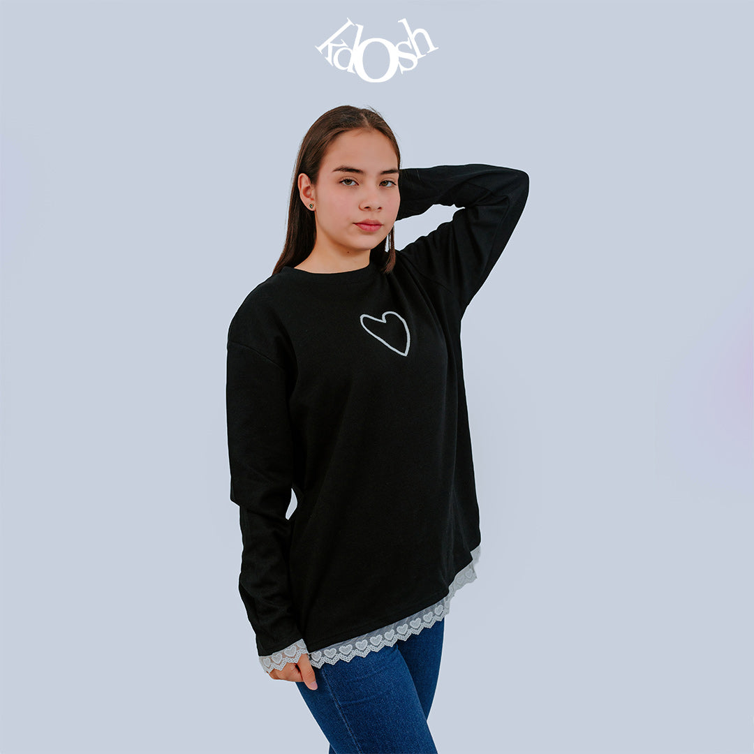 Polera Elegante con Corazón – Versátil y Cómoda