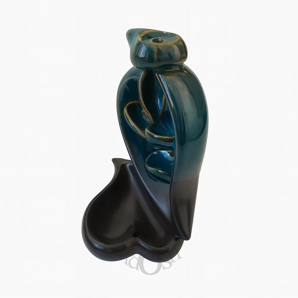 Porta Incienso Arte Zen – Escultura en Cerámica con Cascada de Humo