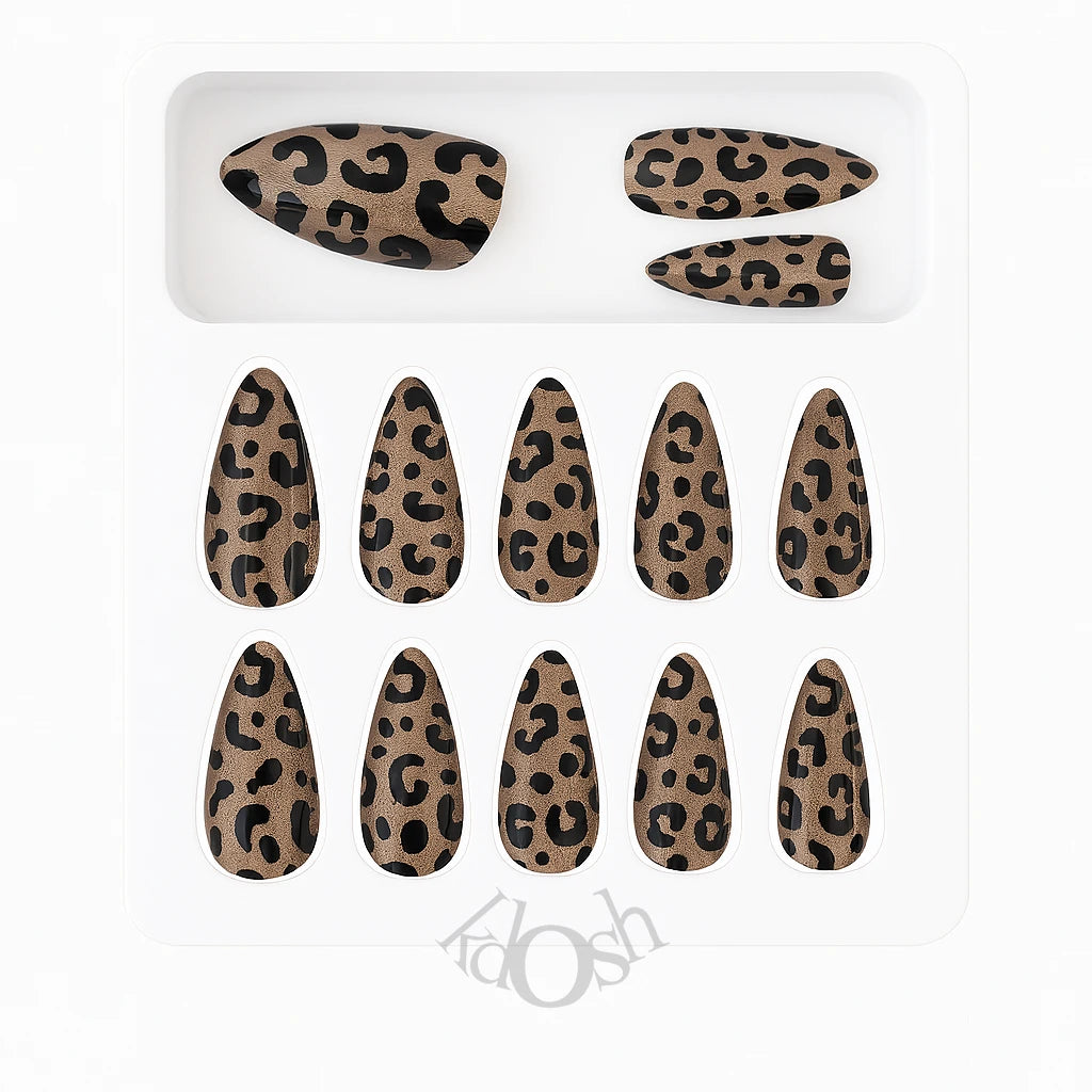 Uñas Postizas Animal Print – Estilo Salvaje con Brillo Gel (12 Piezas)