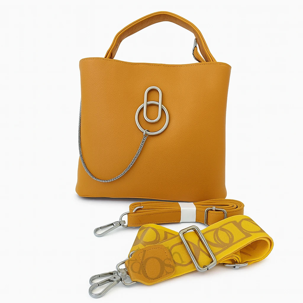 Cartera con Cadena Decorativa – Elegancia Moderna y Actitud Urban