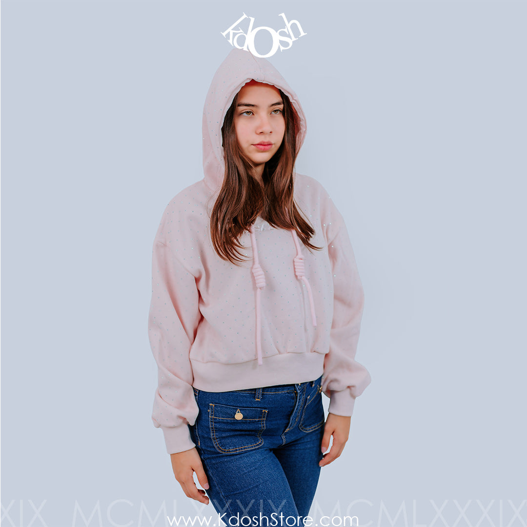Polera con Capucha – Estilo Urbano y Detalles Delicados
