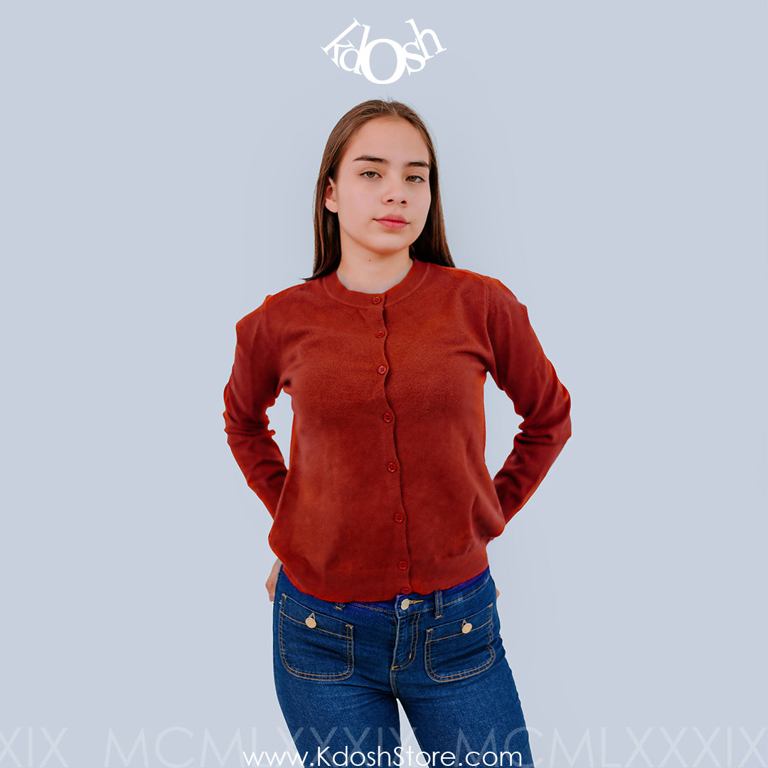 Chompa Con Botones – Estilo Clásico con un Toque Moderno
