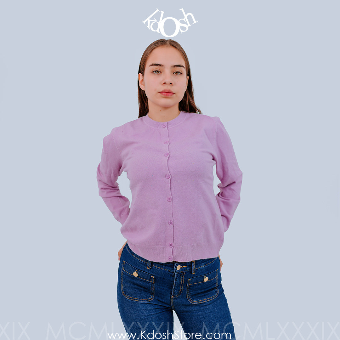 Chompa Con Botones – Estilo Clásico con un Toque Moderno