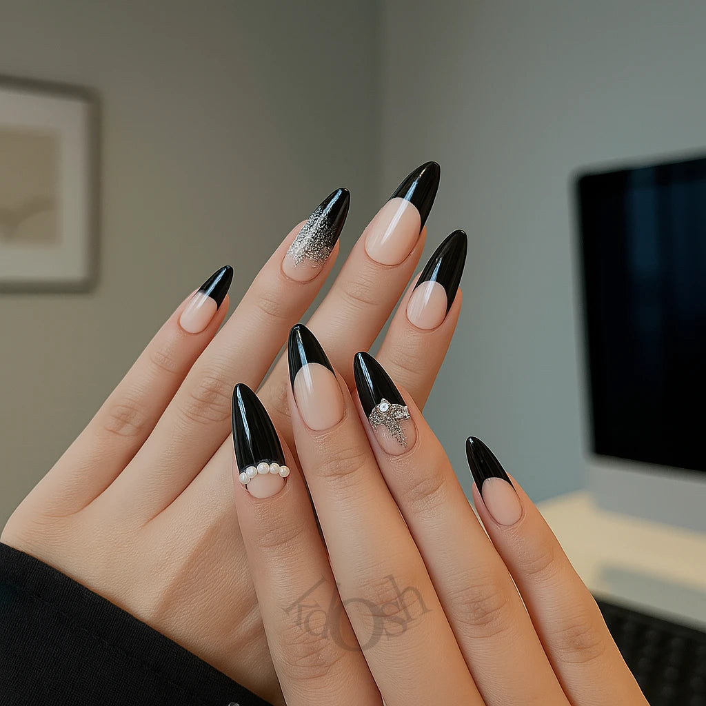 Uñas de Gel a Presión con Detalles de Lujo – Diamantes y Diseños Exclusivos