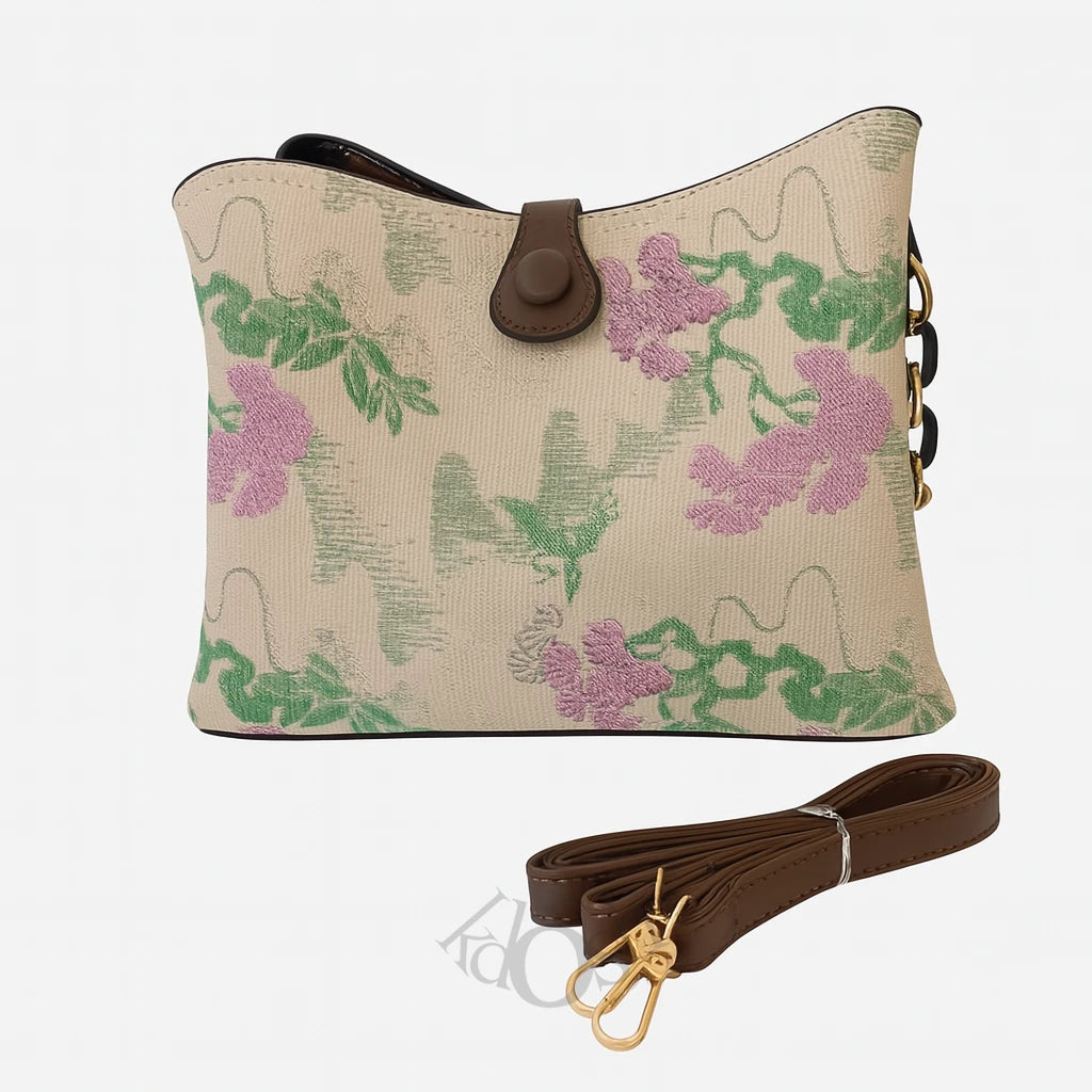 Cartera con Estampado Floral – Encanto Romántico y Estilo Chic