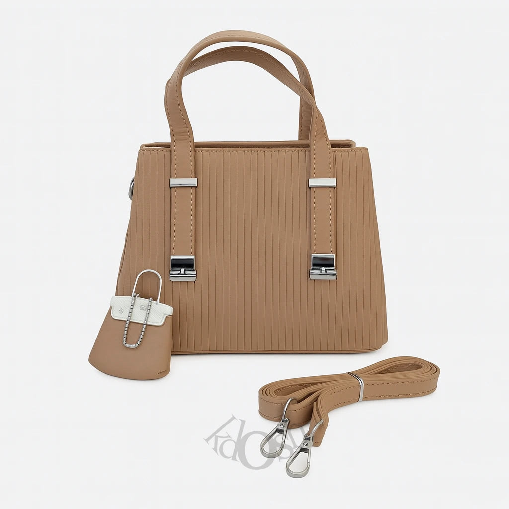 Cartera Texturizada con Llavero – Estilo Moderno y Versátil