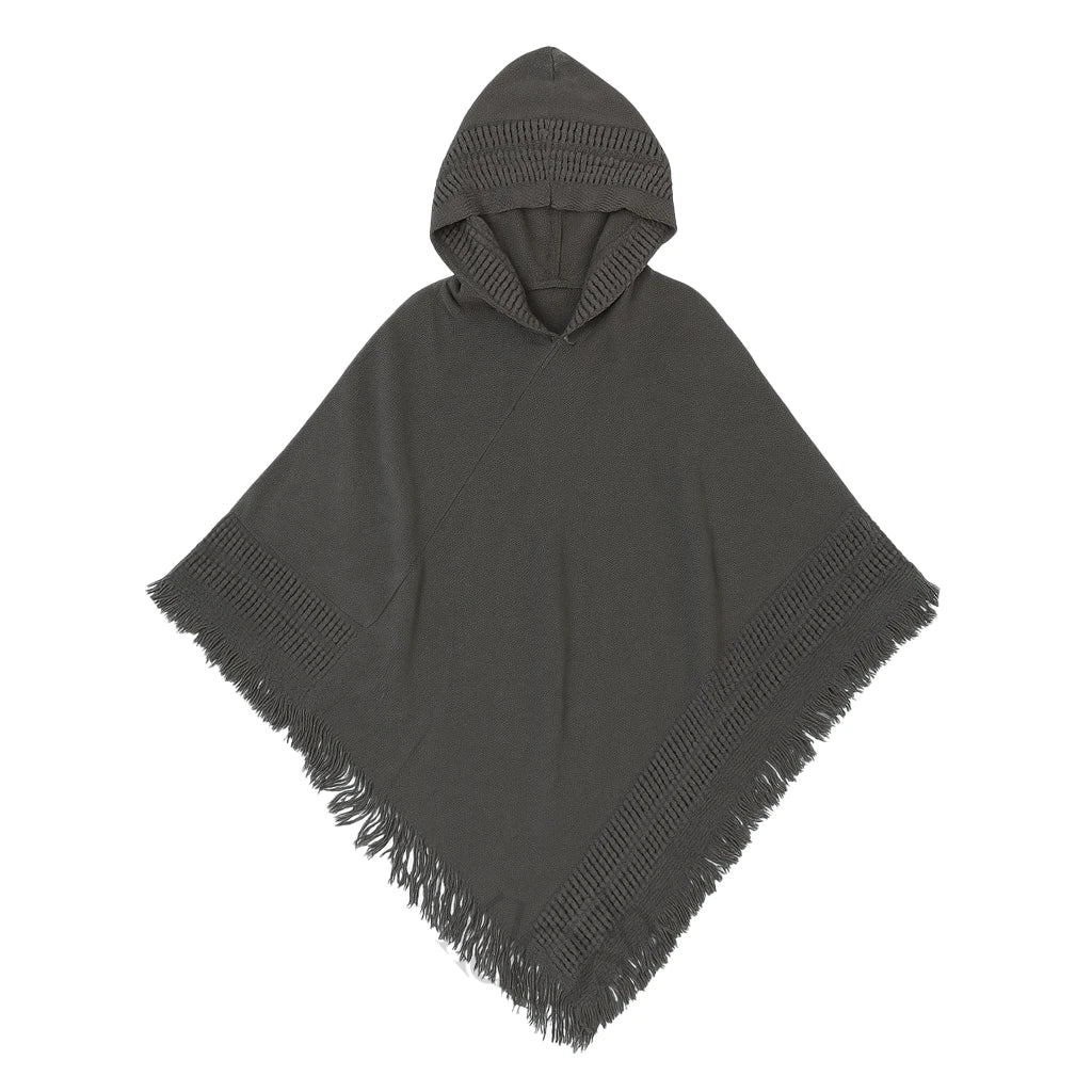 PONCHO DE PUNTO CON CAPUCHA Y FLECOS – ESTILO BOHEMIO Y CONFORT 🧥