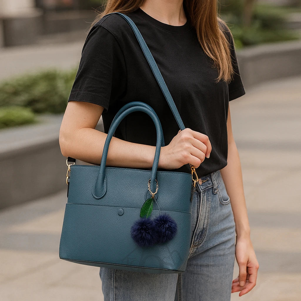 Bolso De Mano Con Llavero – Elegancia En Un Solo Accesorio