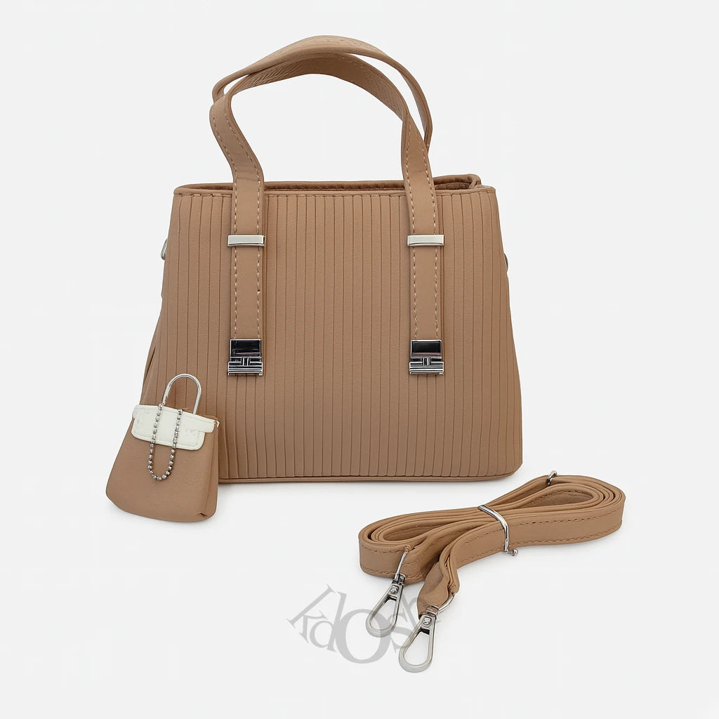 Cartera Texturizada con Llavero – Estilo Moderno y Versátil