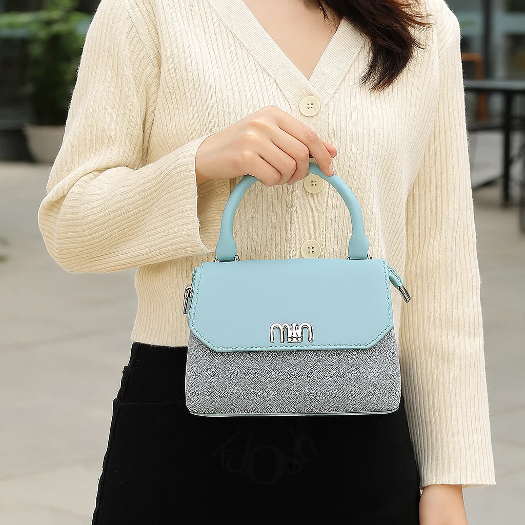 Cartera para Dama con Llavero Decorativo – Estilo Moderno y Versátil
