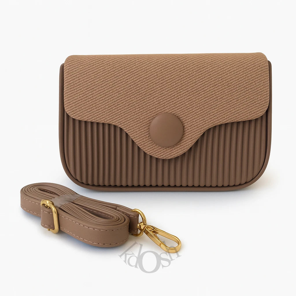 Cartera Bicolor con Combinación de Texturas – Diseño Chic y Versátil