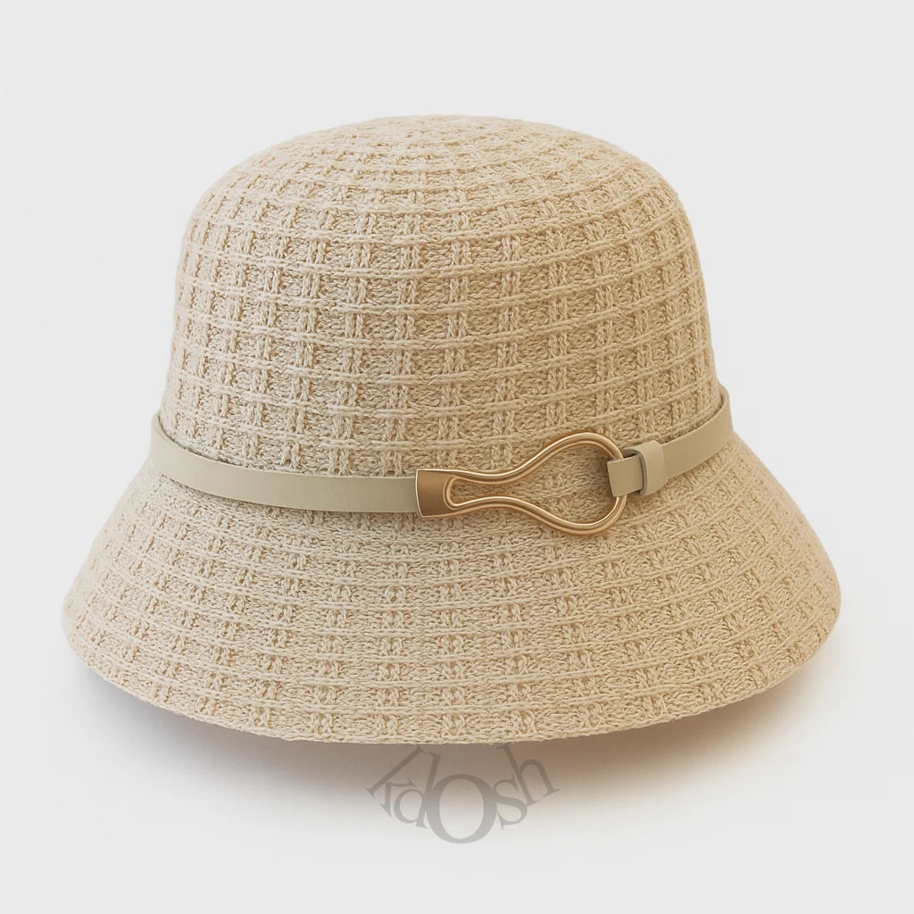 Sombrero Tejido con Detalle Metálico – Elegancia Sutil y Confort👒