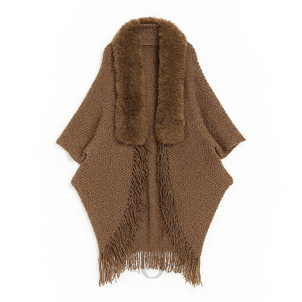 Poncho Suave con Flecos y Corte Abierto – Estilo Chic y Abrigo