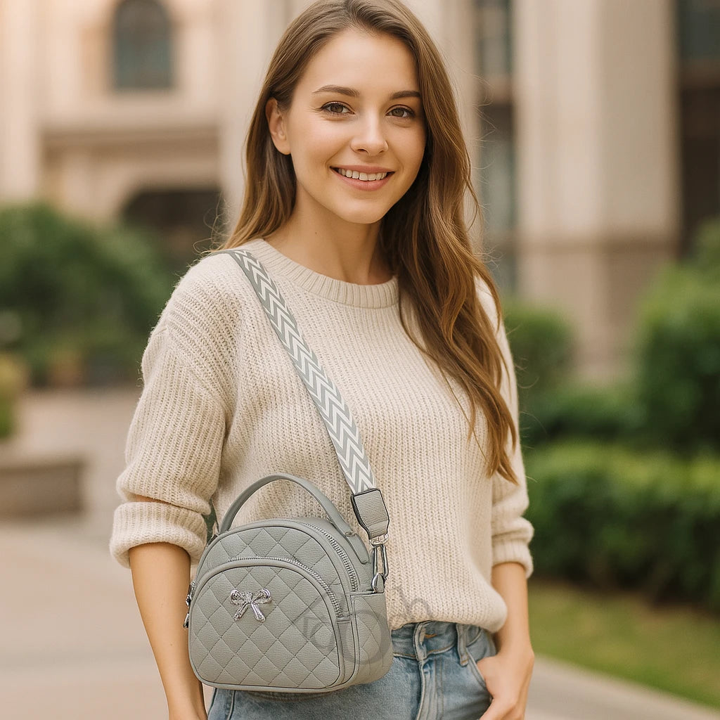 Mini Morral con Lazo Metálico – Estilo Femenino y Moderno