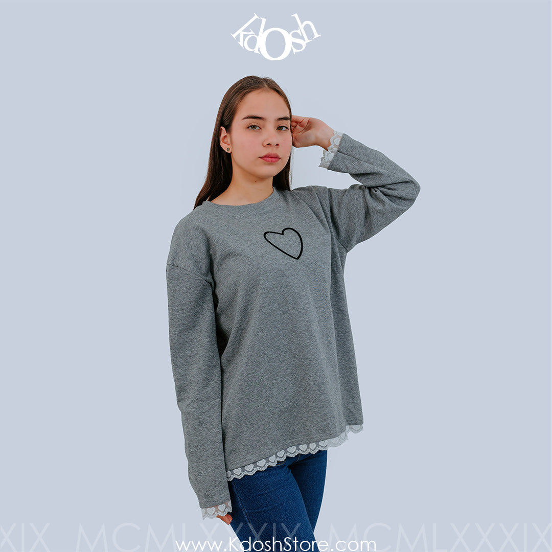 Polera Elegante con Corazón – Versátil y Cómoda