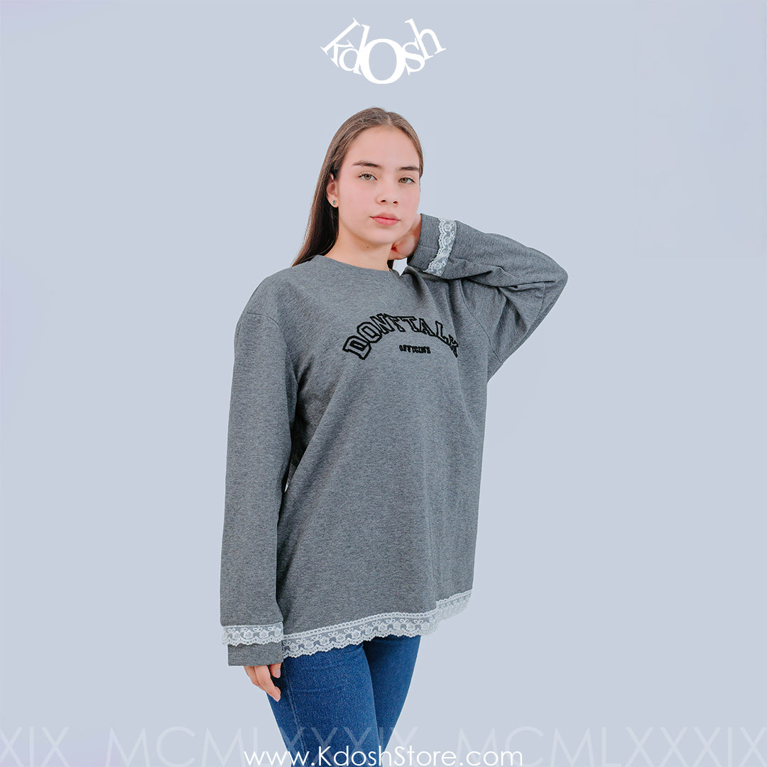Polera Oversize – Suave con Detalle de Encaje