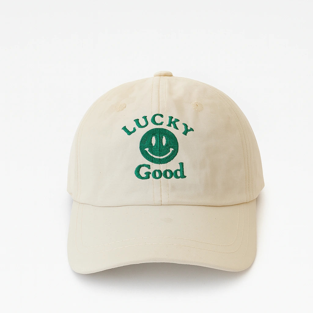 Gorra Unisex “LUCKY GOOD” con Carita Feliz – Estilo Fresco y Positivo