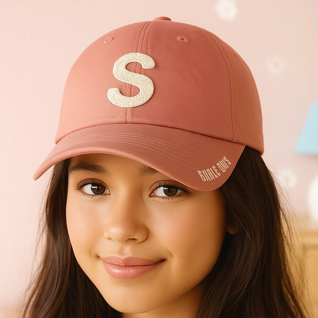 Gorra “S” Bordada – Sencilla, Sofisticada y con Personalidad