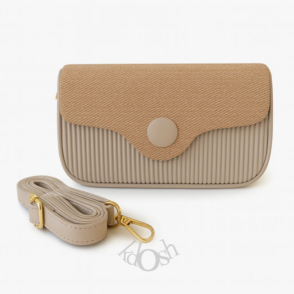 Cartera Bicolor con Combinación de Texturas – Diseño Chic y Versátil