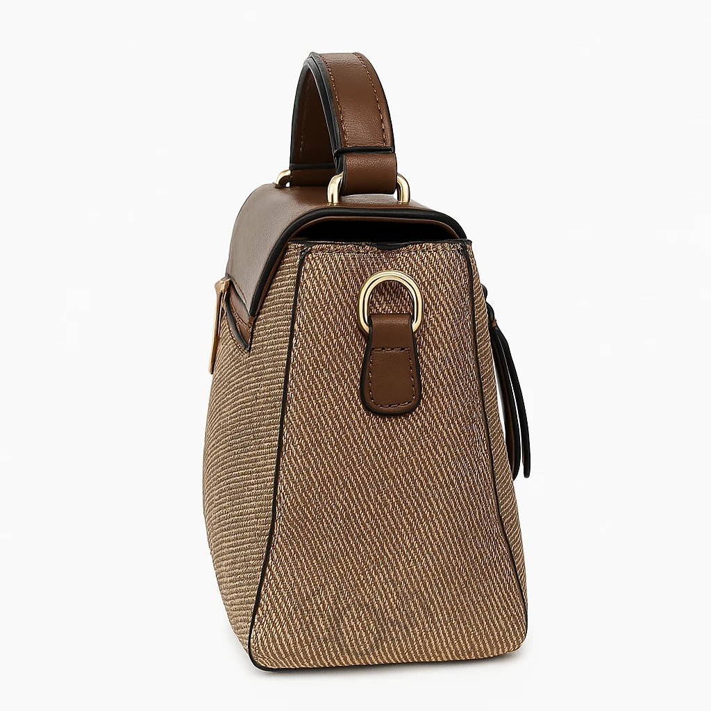 Cartera con Detalles en Cuero Sintético – Elegancia Funcional