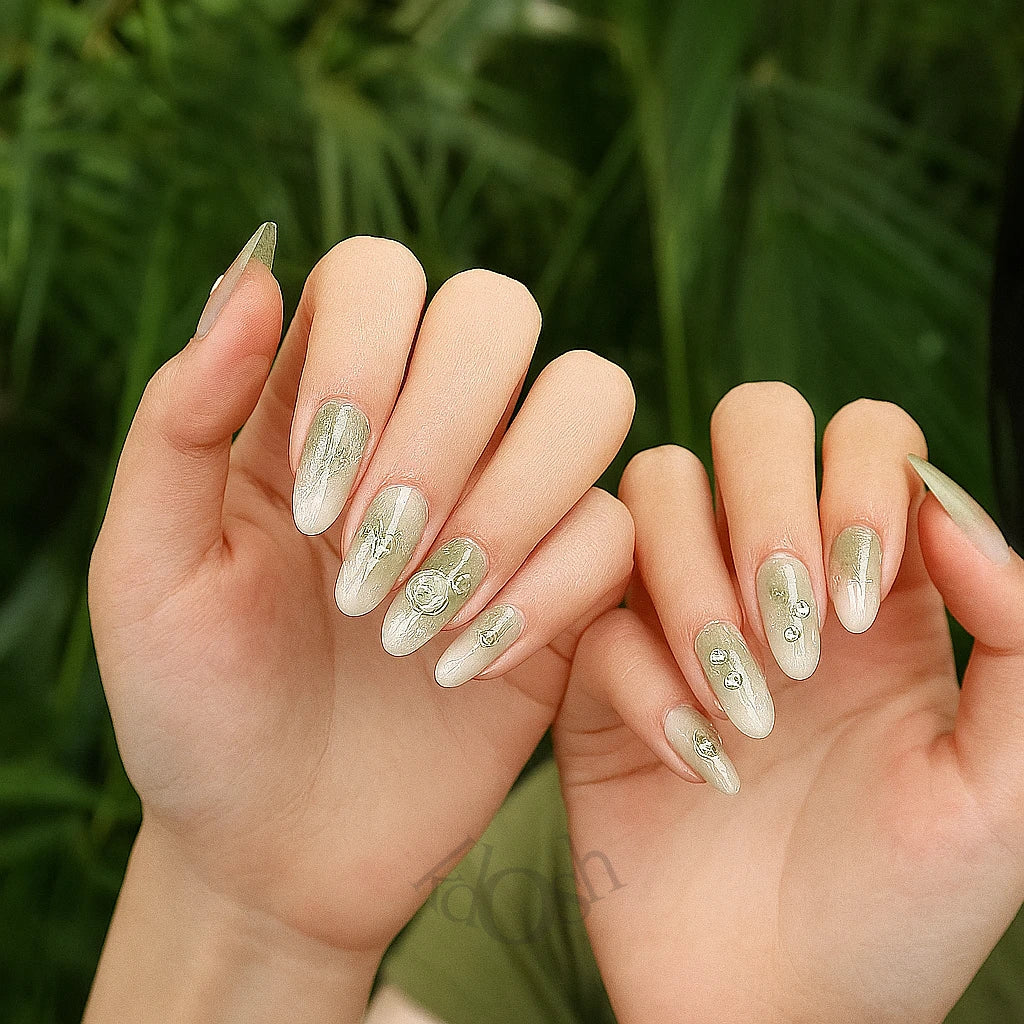 Uñas Postizas de Gel a Presión con Brillo y Diamantes – Set de 12 Piezas