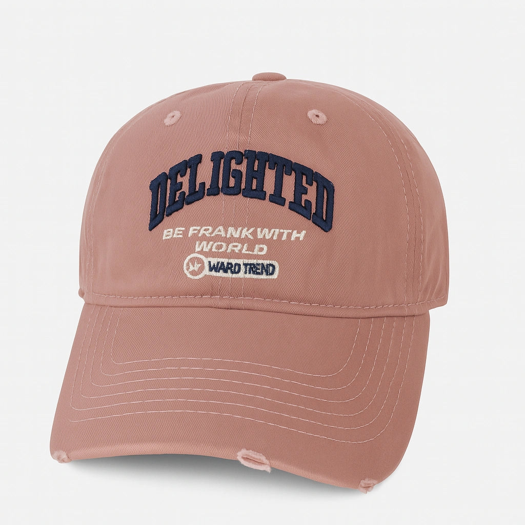 GORRO UNISEX CON DISEÑO BORDADO “DELIGHTED”