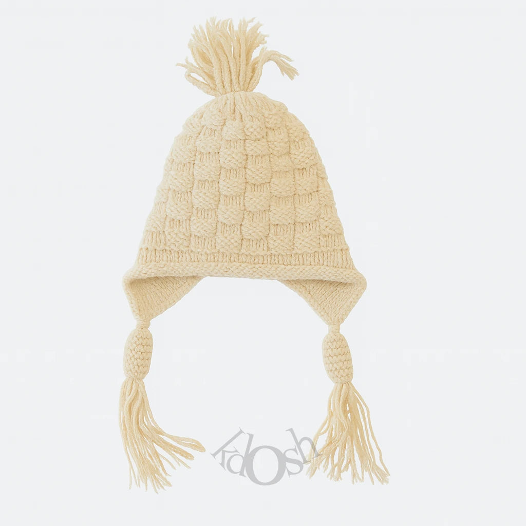 Gorro de Lana con Pompones – Look Chic para Días Fríos