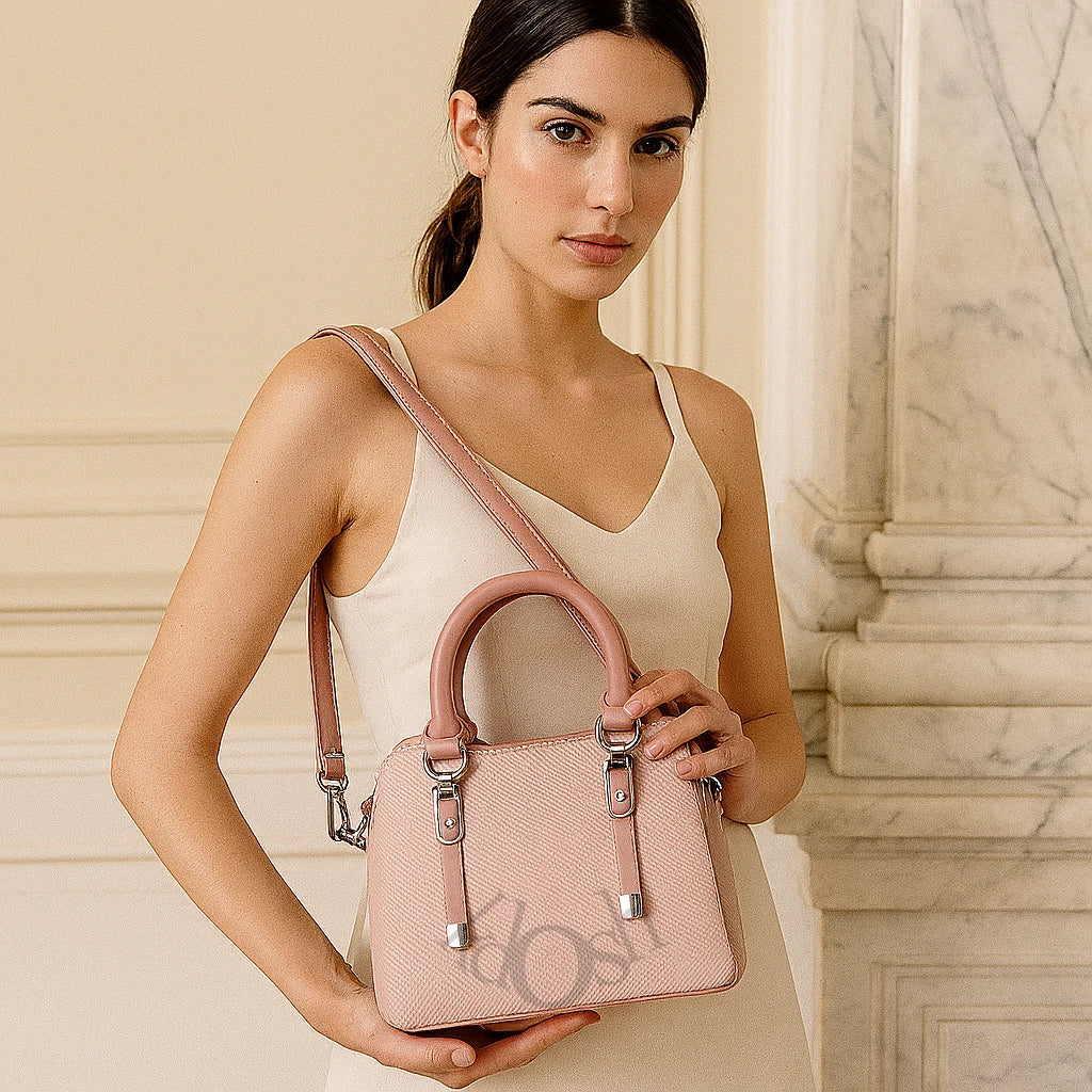 Cartera Texturizada con Llavero – Sofisticación y Versatilidad