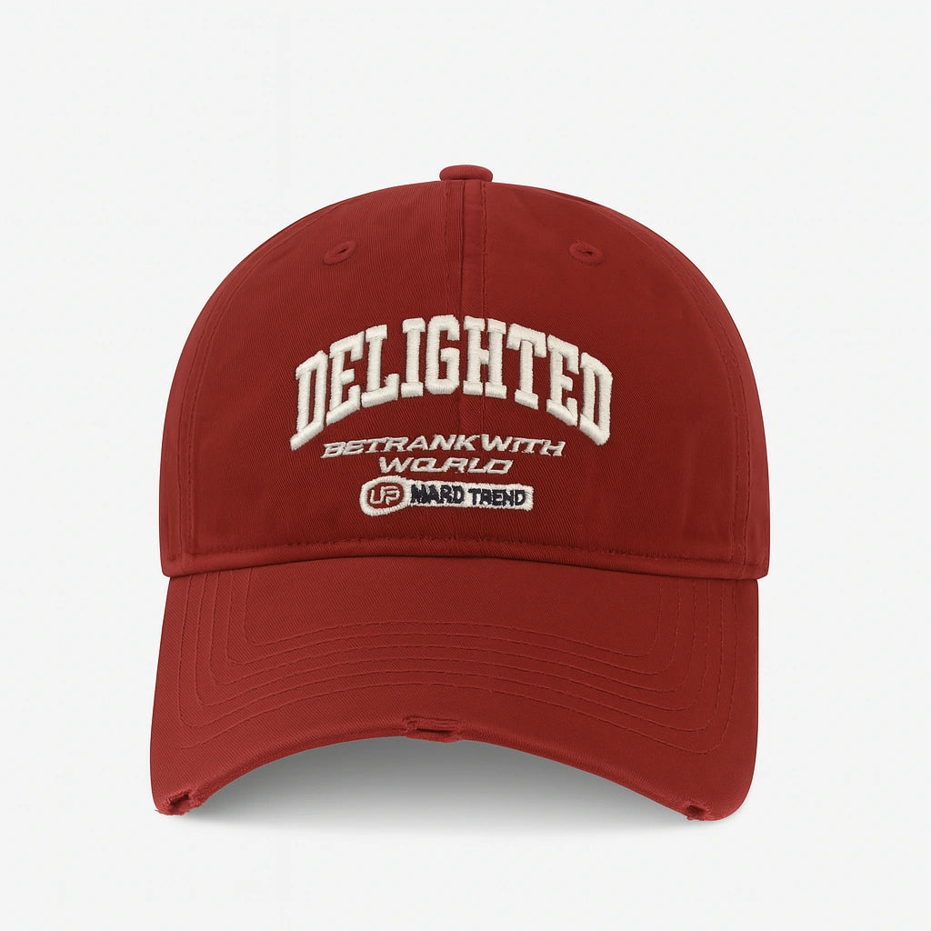 GORRO UNISEX CON DISEÑO BORDADO “DELIGHTED”