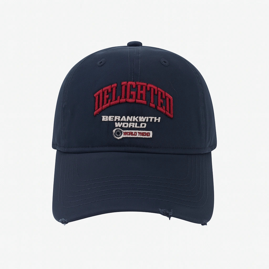 GORRO UNISEX CON DISEÑO BORDADO “DELIGHTED”