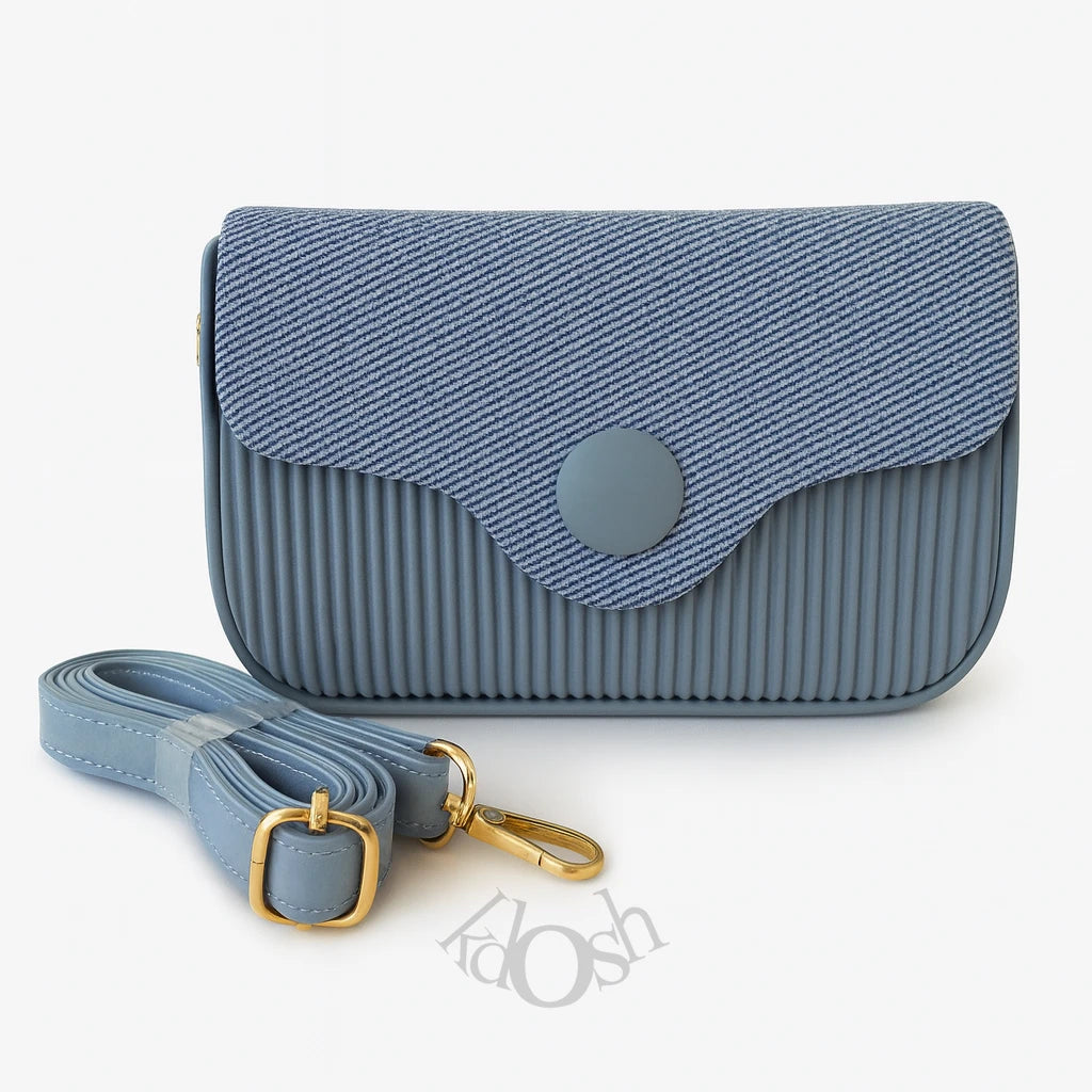 Cartera Bicolor con Combinación de Texturas – Diseño Chic y Versátil
