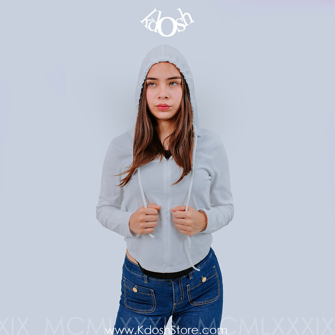 Polo con Capucha Ajustada – Estilo Casual y Cómodo