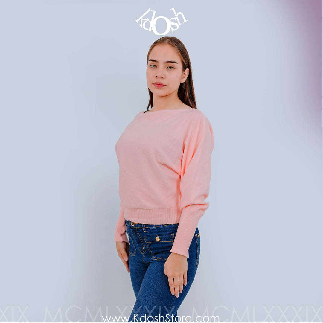 Chompa Off-Shoulder – Elegancia y Estilo con un Toque Atrevido