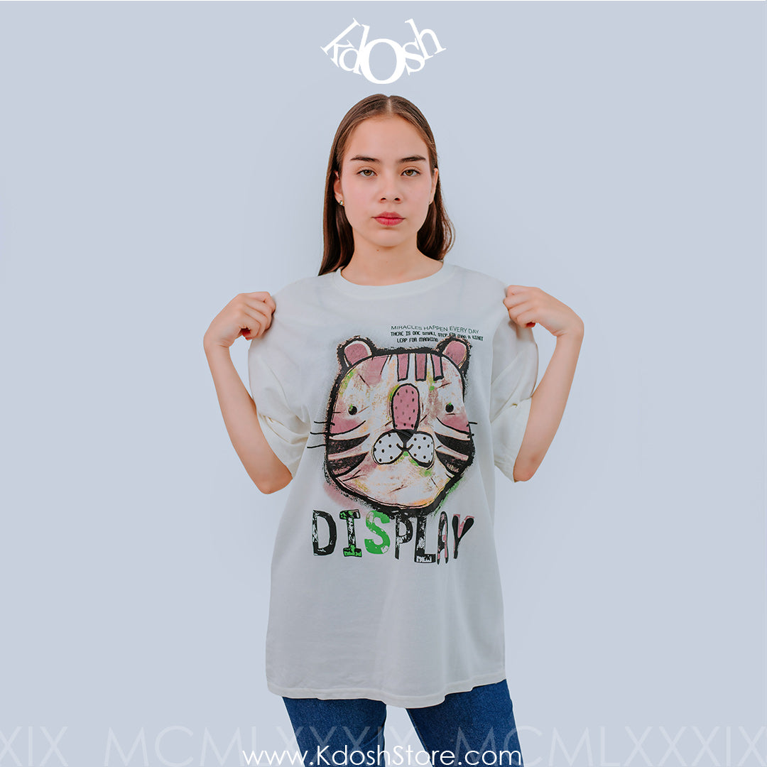 Polo Oversize "Display Cat" – Estilo Urbano y Confort Moderno